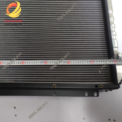 Két nước máy xúc Hitachi EX200-5 Két nước máy xúc Hitachi EX200-5