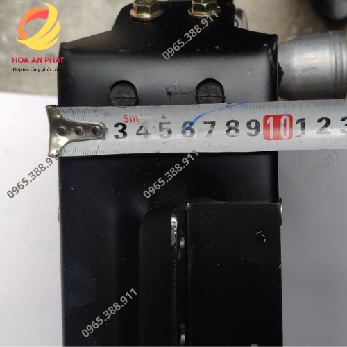 4 Két nước máy xúc Hitachi EX200-5