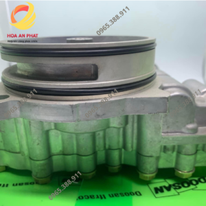 Bơm dầu hộp số máy xúc Doosan DX140W