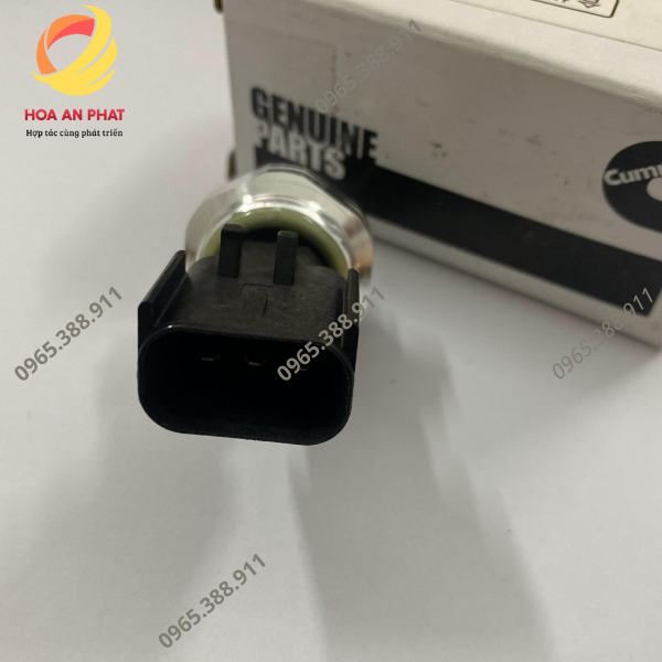 2 Cảm biến công tắc áp suất dầu PC450-8