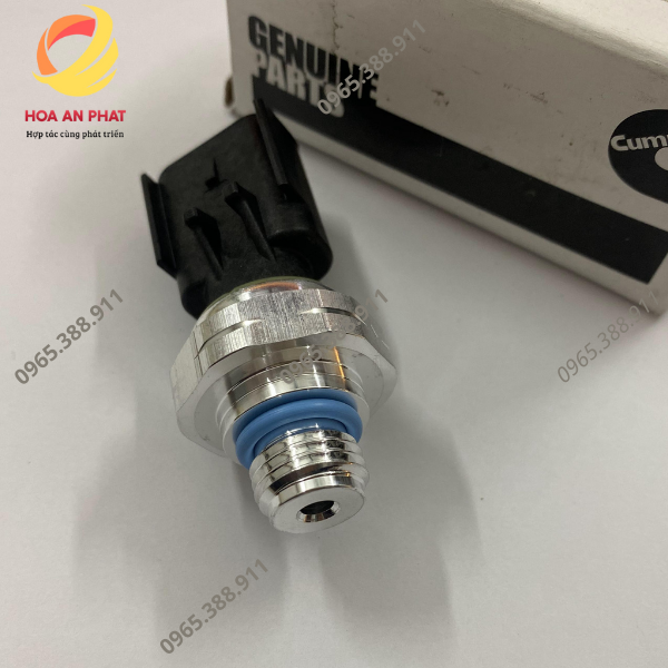 3 Cảm biến công tắc áp suất dầu PC450-8