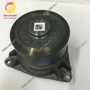 Bơm nước động cơ Komatsu PC390LC-11