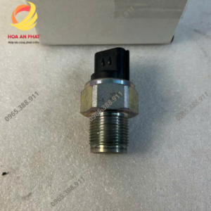 Cảm biến áp suất thanh rail Komatsu PC490-10