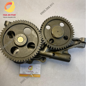 Bơm nhớt động cơ 6D24 lắp máy xúc Kobelco SK480-6 ME359718